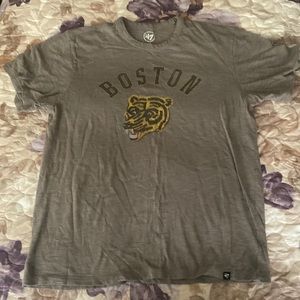 Mens L Boston Bruins 47 Brand tee